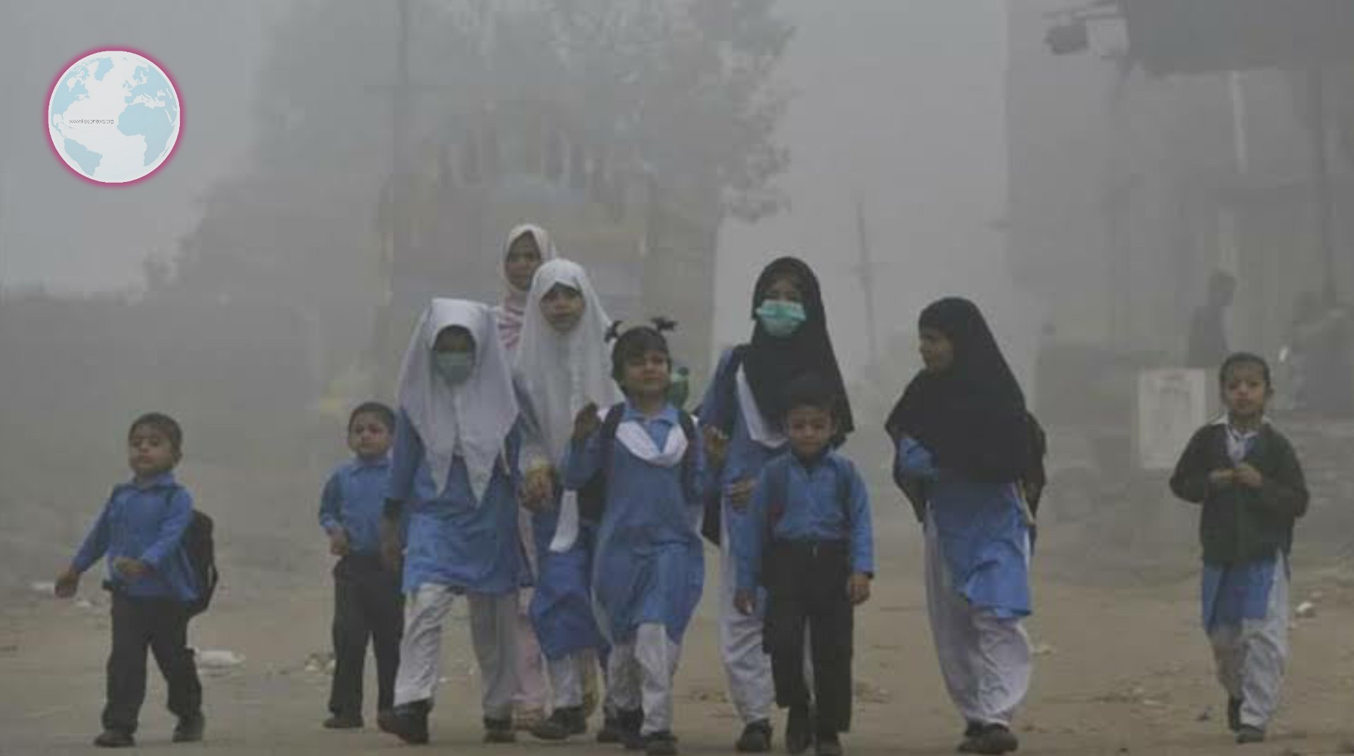 Due to the Smog, Education Department has Issued a Notification for 3 Holidays in a Week
