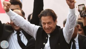 Attempt to Arrest Imran Khan, police & PTI workers in front of the public, Imran Khan announced the Big News