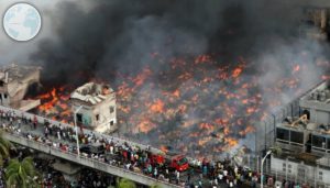 A Dangerous Fire Broke out in the Cloth Market in Dhaka, Many Shops were Burnt
